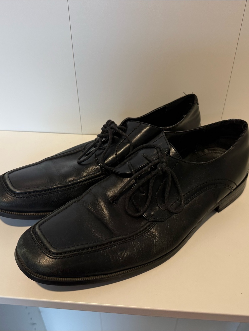 Kenneth Cole Reaction Black Leather Lace-Up Oxfords